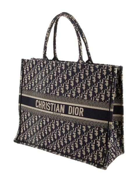 christian dior tote bag price in italy|christian dior tote bag personalized.